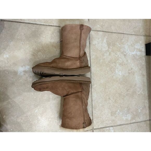 UGG little girl boots - Picture 7 of 9